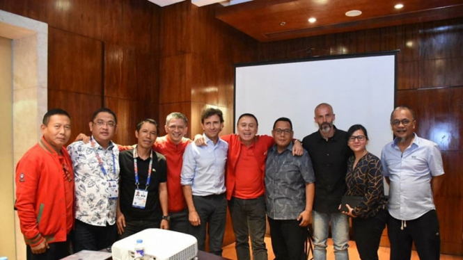 Pertemuan PSSI dengan Luis Milla di Filipina