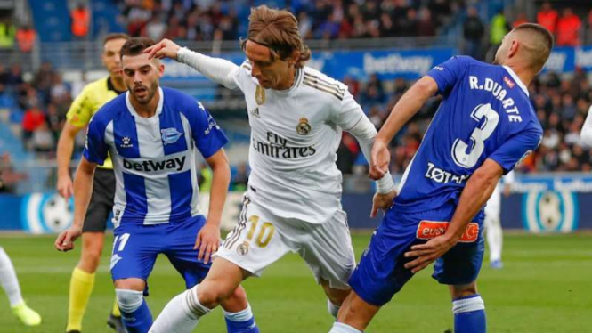 Laga LaLiga 2019/2020 antara Deportivo Alaves kontra Real Madrid