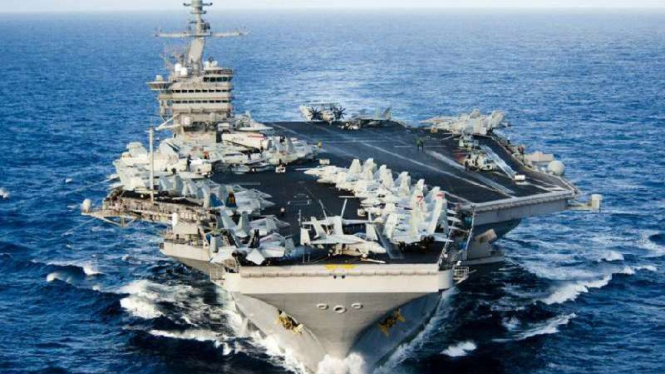 Kapal induk USS John C Stennis.