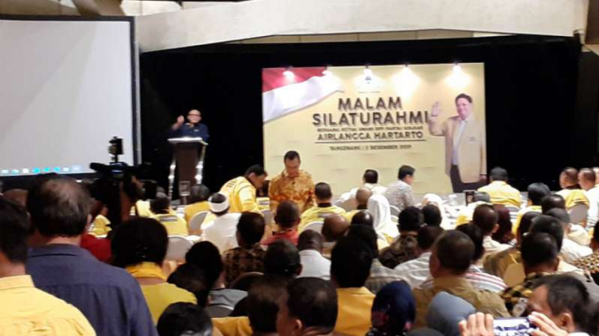Ketua Dewan Pembina Partai Golkar Aburizal Bakrie memberikan sejumlah pengarahan kepada para ketua tingkat daerah dalam acara silahturahmi di JHL Hotel Solitaire, Tangerang, Senin malam, 2 Desember 2019.