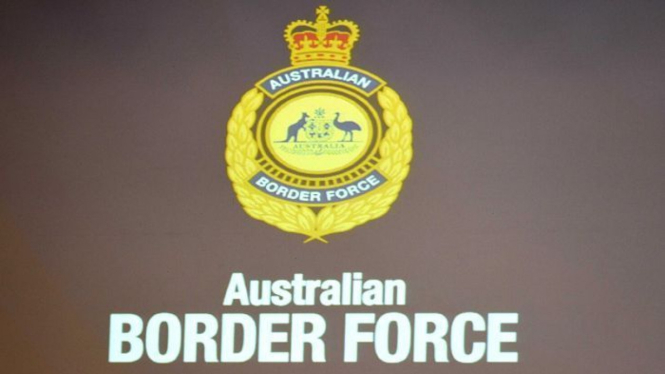 Pasukan Perbatasan Australia (Australian Border Force) adalah gabungan antara Imigrasi dan Bea Cukai.