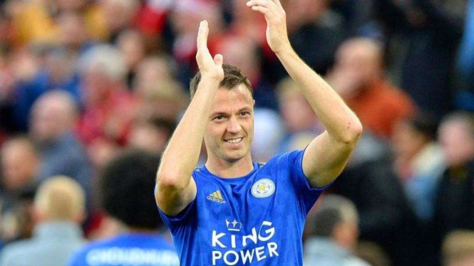 Pemain belakang Leicester City, Jonny Evans