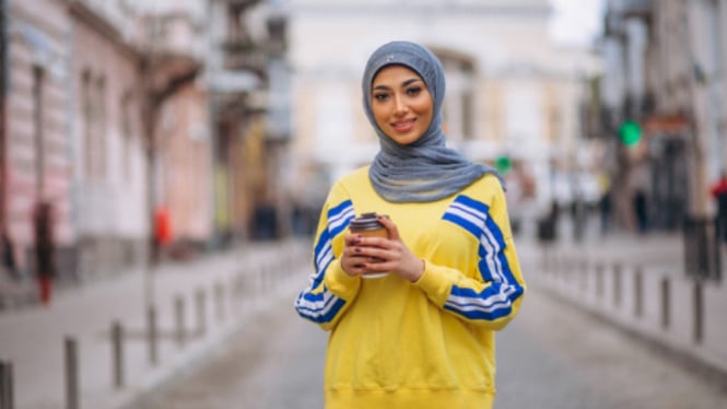 Tips Pilih Baju Olahraga Untuk Hijabers Beda Dengan Orang
