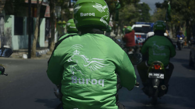 Jaket dan helm bertuliskan Buroq (FOTO: Buroq)