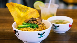 HALAL, Tok Tok Suguhkan Rasa Otentik Sup Indonesia di Singapura
