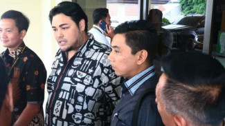 Gunakan Jasa Salon Ilegal Milik Warga China, Ivan Gunawan Diperiksa