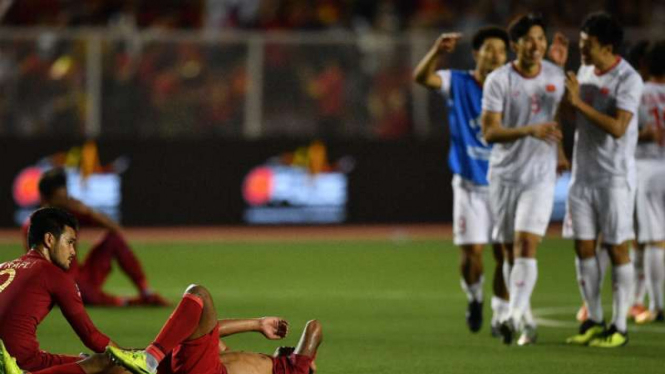 Pemain Vietnam rayakan kemenangan atas Timnas Indonesia U-22.