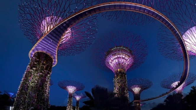 Singapura Tak Kalah Indah Saat Malam Hari