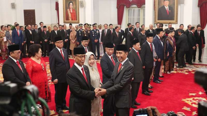 Presiden Jokowi melantik 9 Wantimpres di Istana Negara, Jakarta