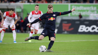 Menang Telak, RB Leipzig Puncaki Klasemen Bundesliga