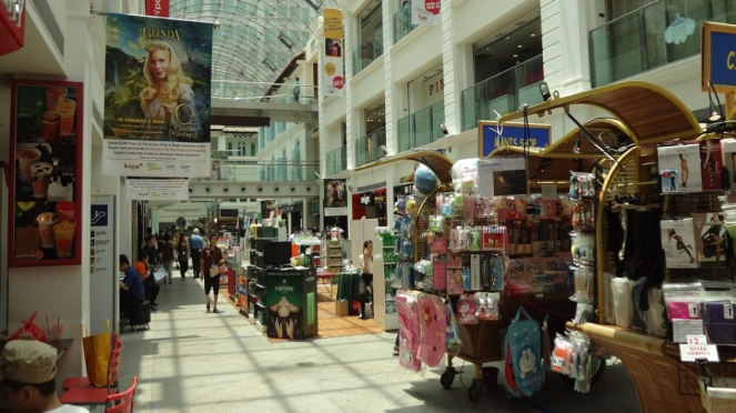 Tempat Murah Belanja Baju di Singapura