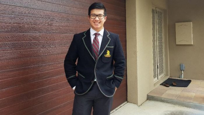 Timothy Widjaja asal Semarang, Indonesia, berhasil menamatkan SMA pada Melbourne High School dengan nilai ujian akhir (skor ATAR) 99,20.