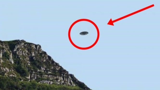Penampakan UFO.