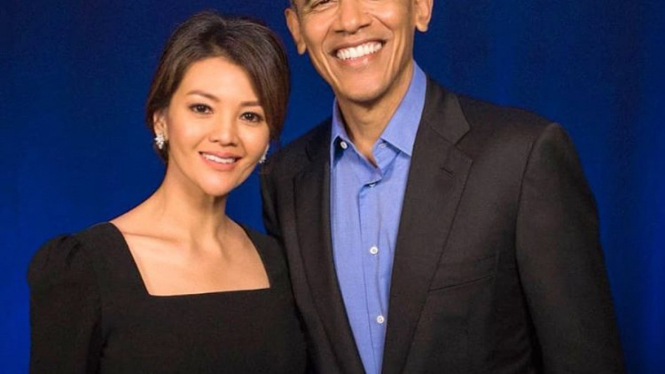Ketemu Dan Foto Bareng Barack Obama Rangkul Pinggang Farah Quinn