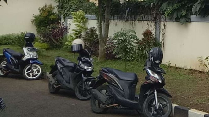 Ular kobra di Kantor Polres Bogor