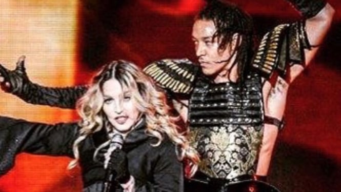Madonna dan Ahlamalik Williams.