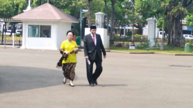 Tumpak Hatorangan Panggabean datangi Istana Negara, Jakarta.