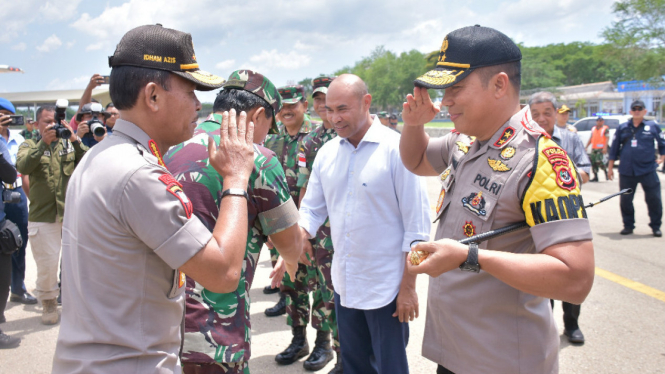 Kapolri Idham Aziz dan Panglima TNI Hadi Tjahjanto ke NTT.