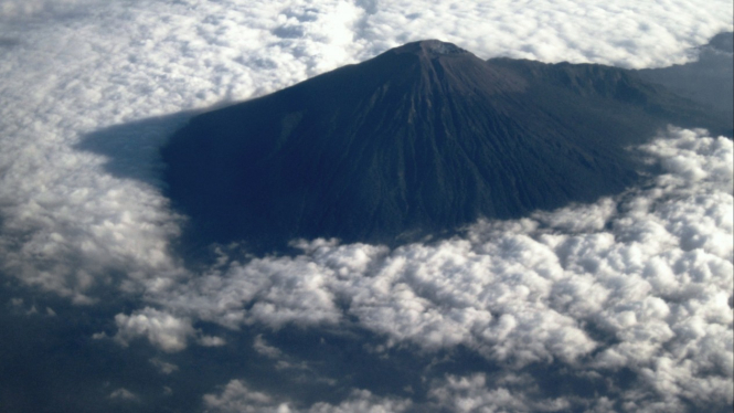 Mitos Letusan Gunung Slamet Yang Bisa Membelah Pulau Jawa Viva