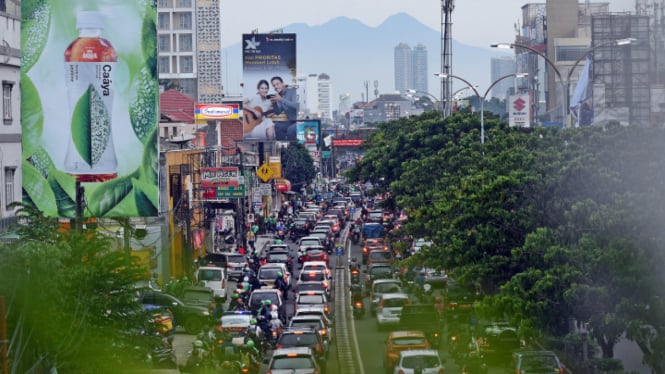 Setelah Lagu di Lampu Merah, Pemerintah Depok Punya Terobosan Baru Lagi! Mau Pasang . . . .. (FOTO: Indrianto Eko Suwarso)