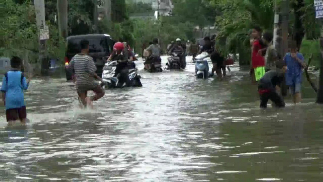 Hujan deras , ratusan rumah terendam banjir di Tangerang