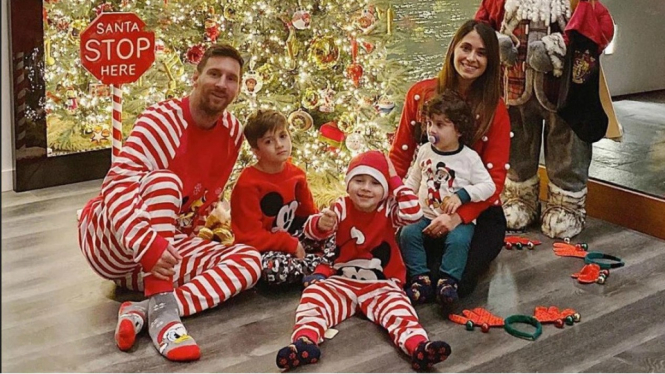 Pose keluarga Lionel Messi rayakan Natal