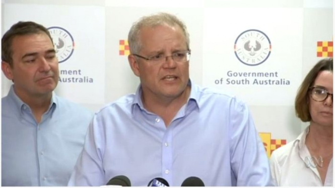 PM Scott Morrison mengumumkan kompensasi cuti bagi relawan pemadam kebakaran.
