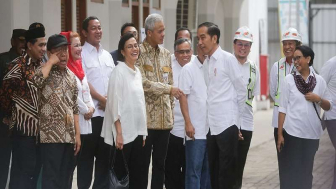 Presiden Joko Widodo (Jokowi) melihat progres pembangunan Pasar Johar Semarang 