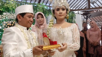 Nikahi Wanita 32 Tahun Lebih Muda, Pelawak Ginanjar Girang