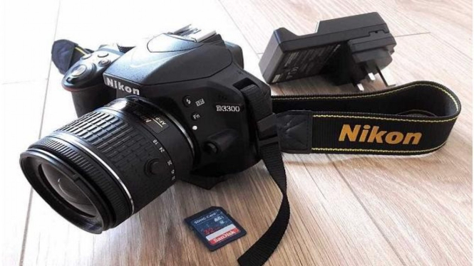 Nikon D3300.