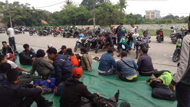 Aksi demo pekerja kontrak Gapura Angkasa di Tangerang