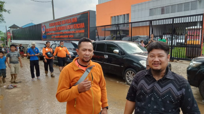 Ki Kusumo kunjungi korban banjir.