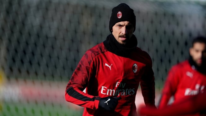 Striker AC Milan, Zlatan Ibrahimovic dalam sesi latihan
