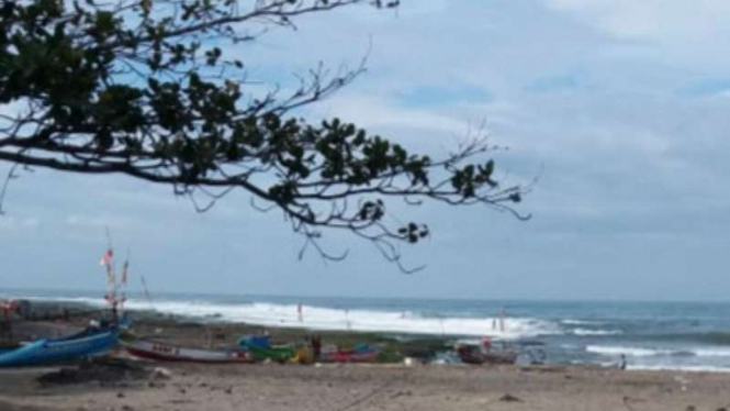 Pantai Manalusu Garut setelah gempa