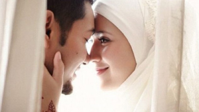 senyum istri