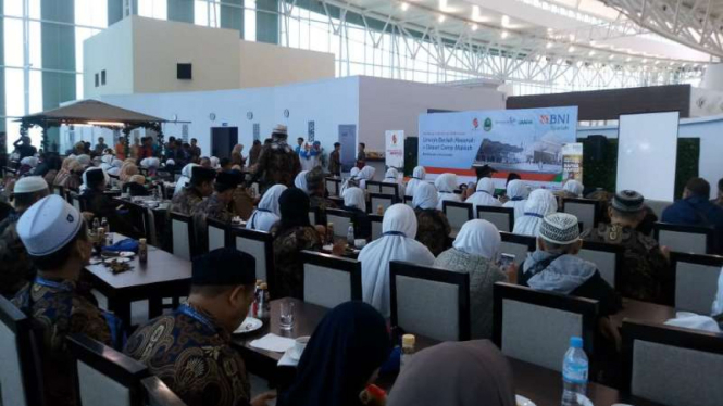 Umrah perdana di Bandara Kertajati.