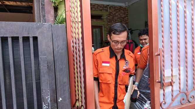 Polisi Ambil CCTV Dan Komputer Dari Rumah Lina Mantan Istri Sule