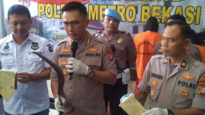 Polisi tangkap ABG yang bacok rekannya di Bekasi.