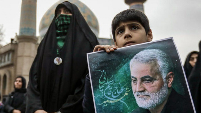 Warga Iran turut dalam demonstrasi menentang AS menyusul pembunuhan Qasem Soleimani. - NURPHOTO