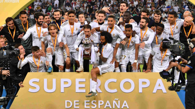 Real Madrid menangkan trofi Supercopa Spanyol 2020