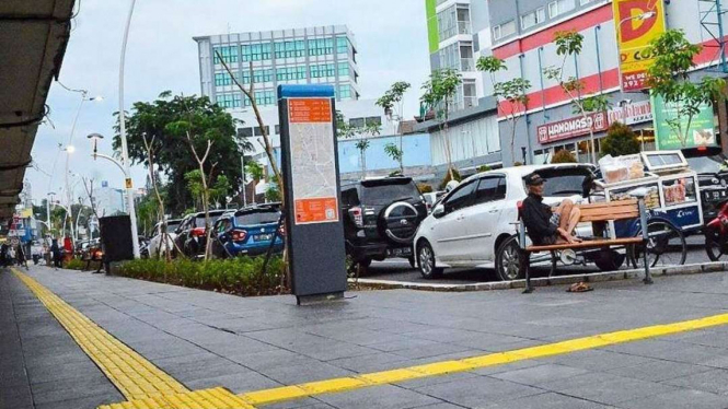 Trotoar Cikini yang sudah rampung direvitalisasi