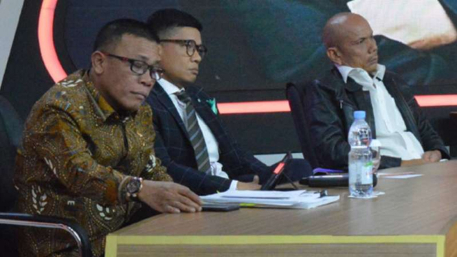 Politisi PDIP Masinton Pasaribu, Irman Putra Sidin, dan Saor Siagian di acara ILC tvOne.