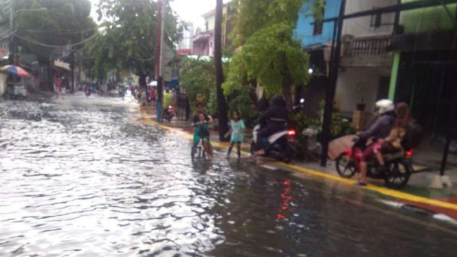 Banjir di Petamburan, Jakpus, Sabtu, 18 Januari 2020 pagi.