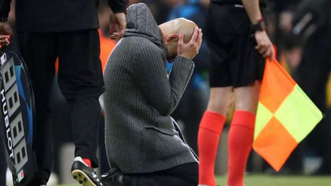 Ekspresi kecewa manajer Manchester City, Pep Guardiola