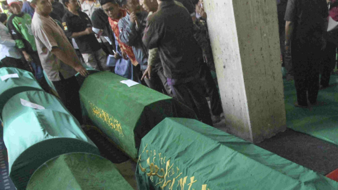 Jenazah warga Depok, korban kecelakaan maut di Subang