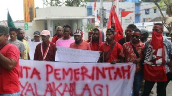 Aksi unjuk rasa menuntut pembukaan kembali akses internet di Kota Sorong, Papua Barat, 3 September 2019.