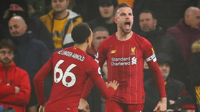 Kapten Liverpool, Jordan Henderson cetak gol ke gawang Wolverhampton Wanderers