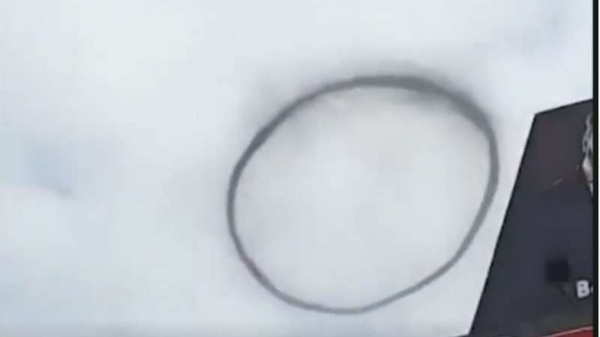 Lingkaran hitam di awan bikin takut warga Pakistan