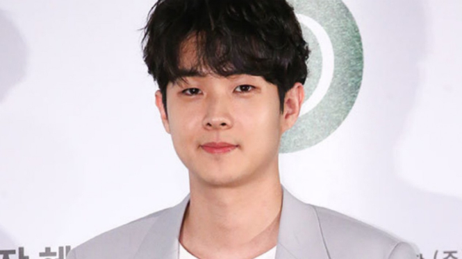 Choi Woo Shik.