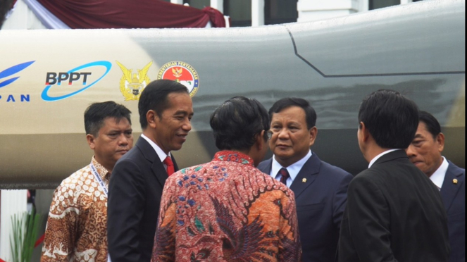 Presiden Jokowi bersama Menhan Prabowo Subianto.